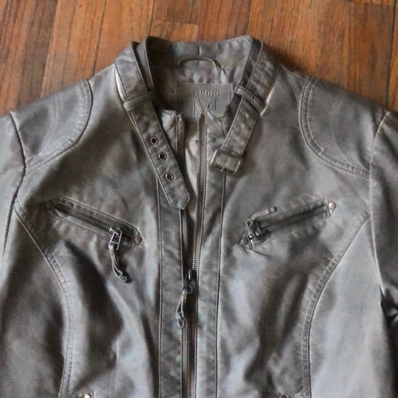 Leather Jacket - Picture 2 of 6